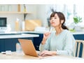 27歳・年収400万円会社員女性「投資なんてしなきゃよかった」それでもNISAで積立投資を4年続けた結果は？