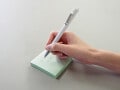 ゼブラが打ち出す新しい油性ボールペン！ 今までとはデザインもインクも一味違う「ブレンU」の開発秘話