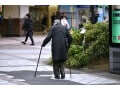 月の年金10万円「働くことができず医療費も負担に」93歳男性がやめておけばよかったと思っていること