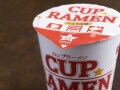 “泣く泣く”棚に戻しています…年収250万円・26歳男性が「カップラーメン」を買わなくなった理由