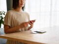 預貯金250万円の6割を「auじぶん銀行の定期に」30歳女性の現金管理