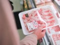 「半額シールが貼られる時間を完全に覚えてしまった」月3万赤字・68歳男性の老後家計