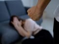 あの頃、私はいつも妹を抱えて震えていた……“父親からの暴力”で40歳女性が「できなくなったこと」