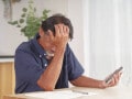 「約300万円で購入したETFが一時20％減に」毎月分配に期待した54歳男性の反省
