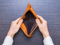 貧乏一直線…!? 金運を下げるやってはいけない「空き財布」と開運ポイント3つ