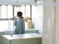 値段は高いけど買ってよかった！ 38歳女性が「10年前」からずっと使い続けるもの