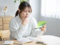 世帯年収980万円「資産はある程度あっても心は貧しいです」33歳女性の夫婦給与事情