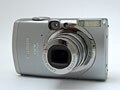 ついに手ぶれ補正機構! IXY DIGITAL 800 IS