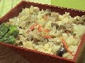 秋味たくさん、鶏五目の炊き込みご飯