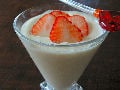 いちご風味のホワイトチョコババロア