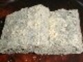 黒砂糖を練りこんで作る　くず餅