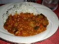 暑い日に食べたくなる　野菜と豆のカレー