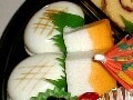 2005年のおせち料理　帆立の黄身ずし・玉子饅頭