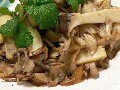 梅雨の季節にお勧め！きのこのレモンソテー