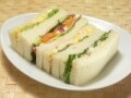 サンドイッチ　（エビ・卵・ツナ・野菜）