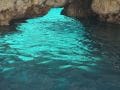 カプリ島　緑の洞窟と白の洞窟クルーズ