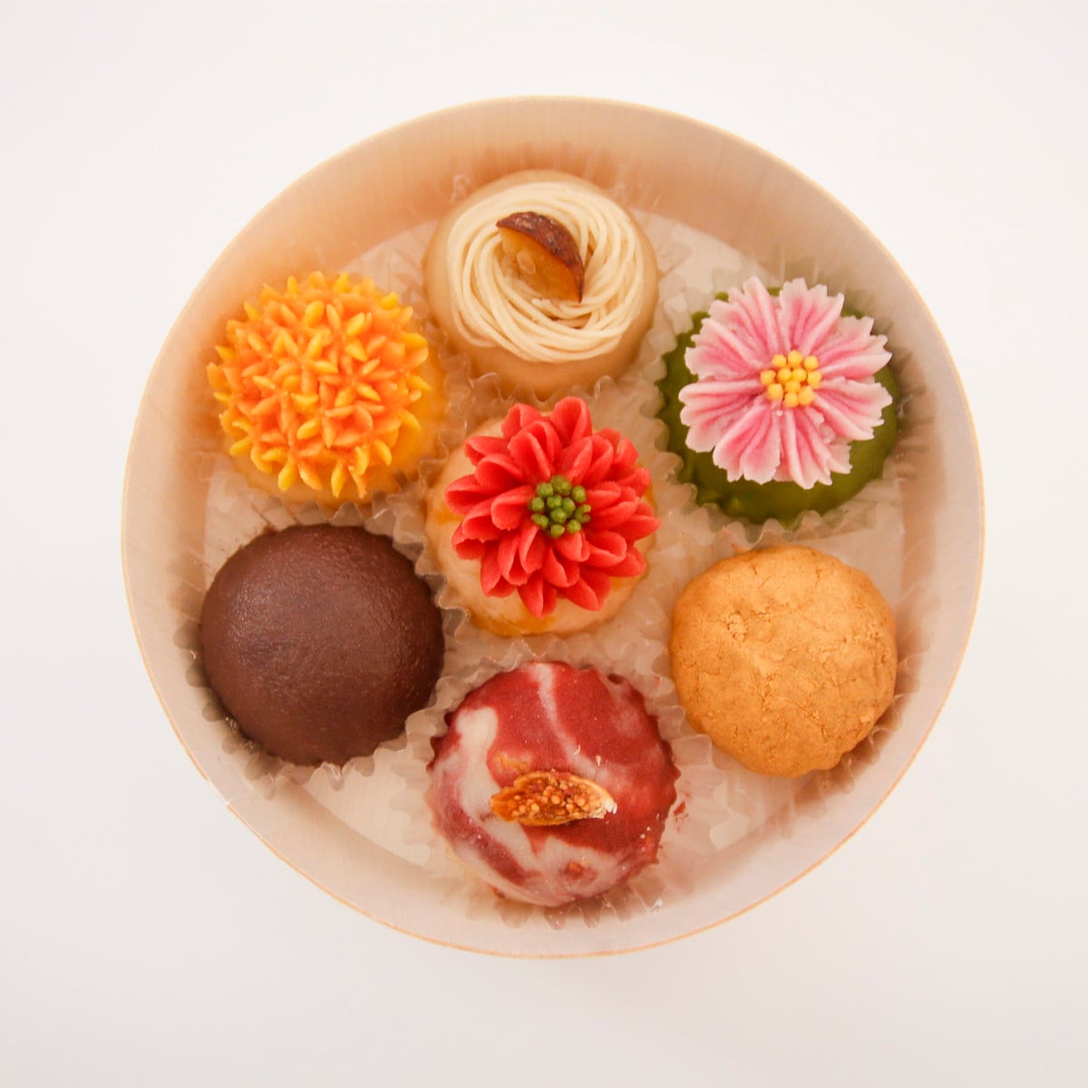 9月限定のフラワーおはぎ（提供画像）