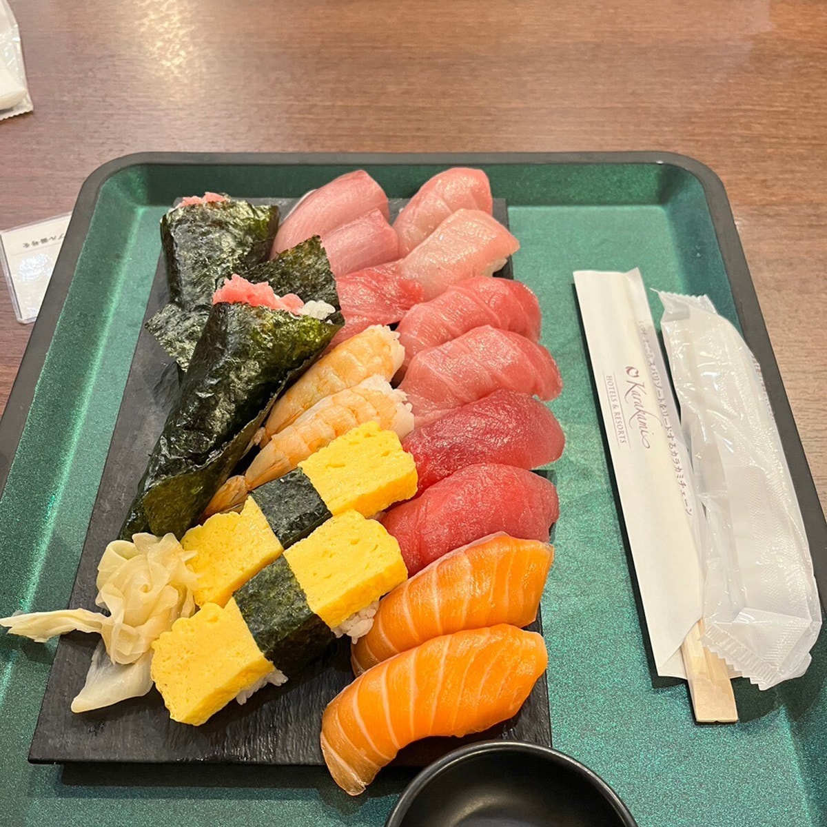 目の前で握ってくれるすし