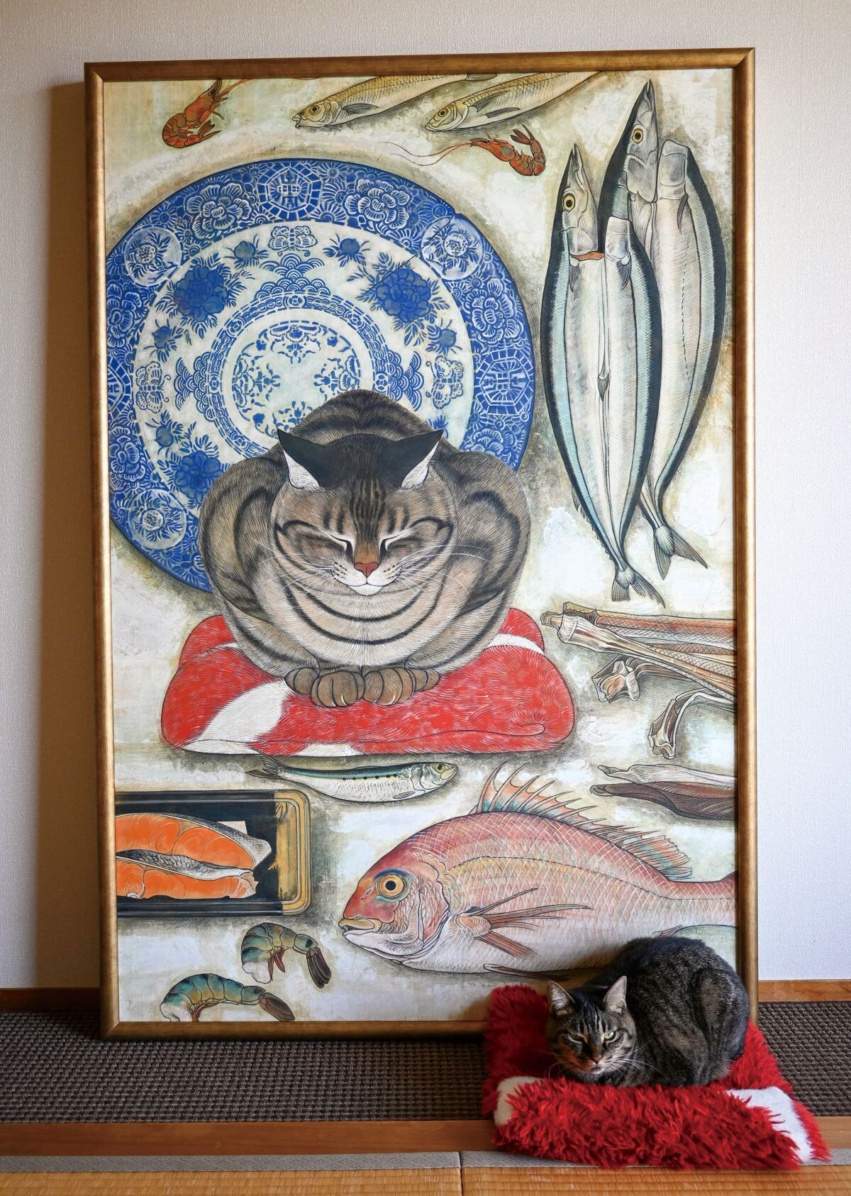 作品のモデルも務める立派な猫に成長　※画像出典『コイモ 小熊香奈子画集』（辰巳出版）