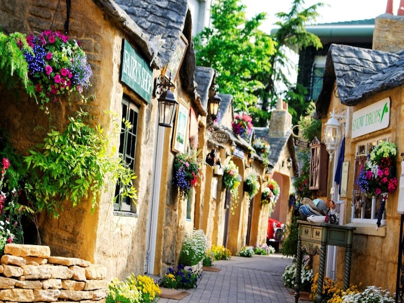 YUFUIN FLORAL VILLAGE HOTEL