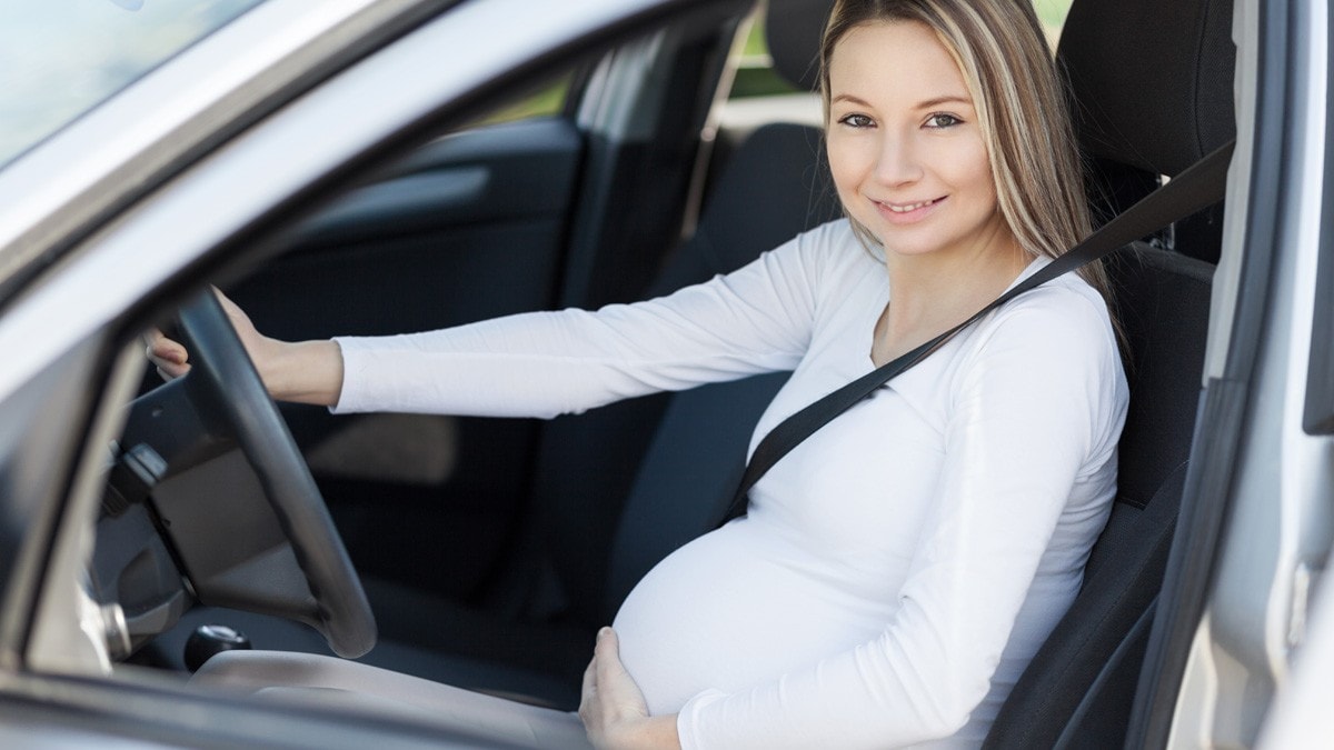 妊婦用シートベルト補助具のおすすめ人気3選と使い方｜オートバックスの専門家がアドバイス！