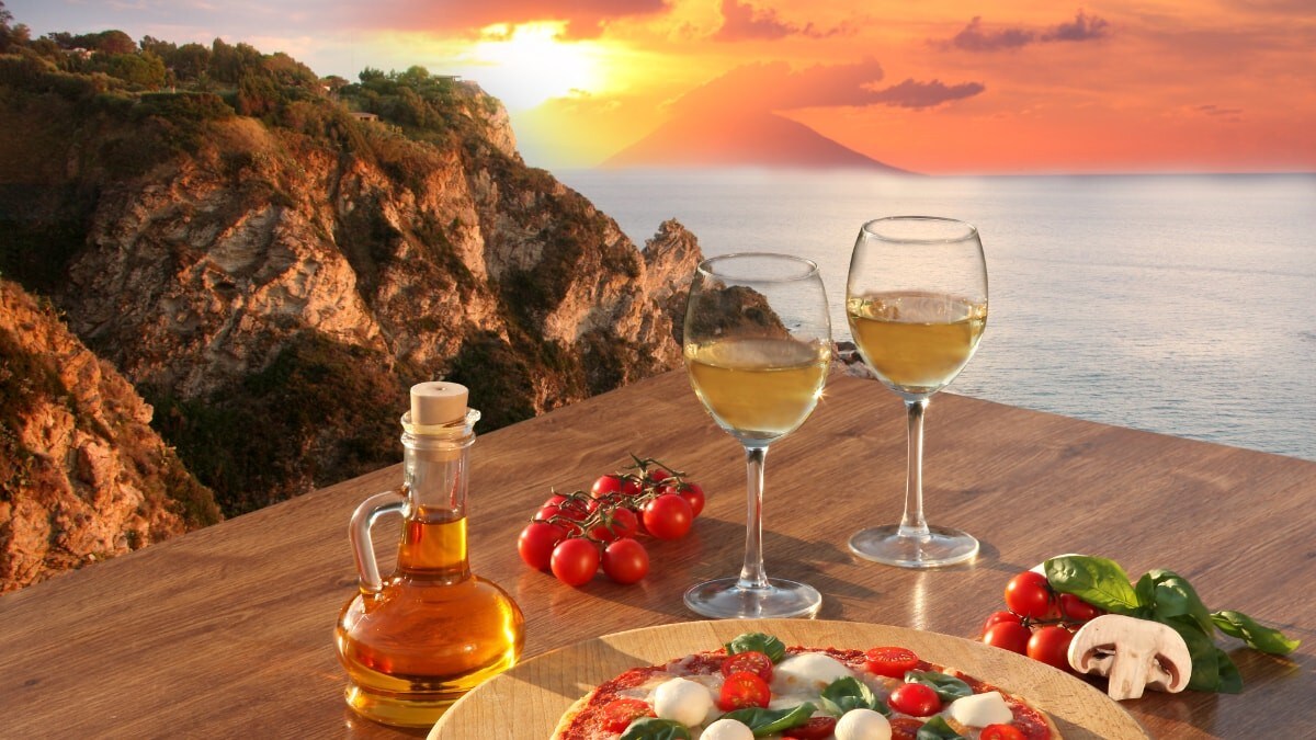 【専門家が解説】白ワインの名産地！イタリア最南端シチリア島の特徴とおすすめワイン