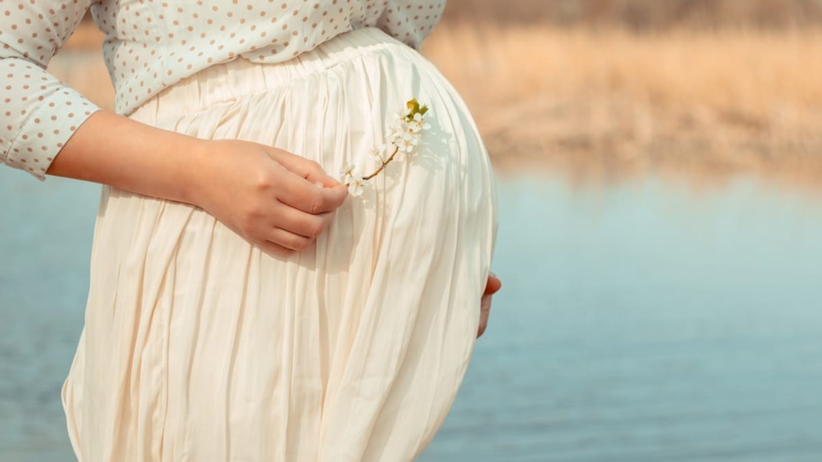 マタニティスカートおすすめ人気ランキング14選｜妊娠中もおしゃれに！オフイスも冬でも安心