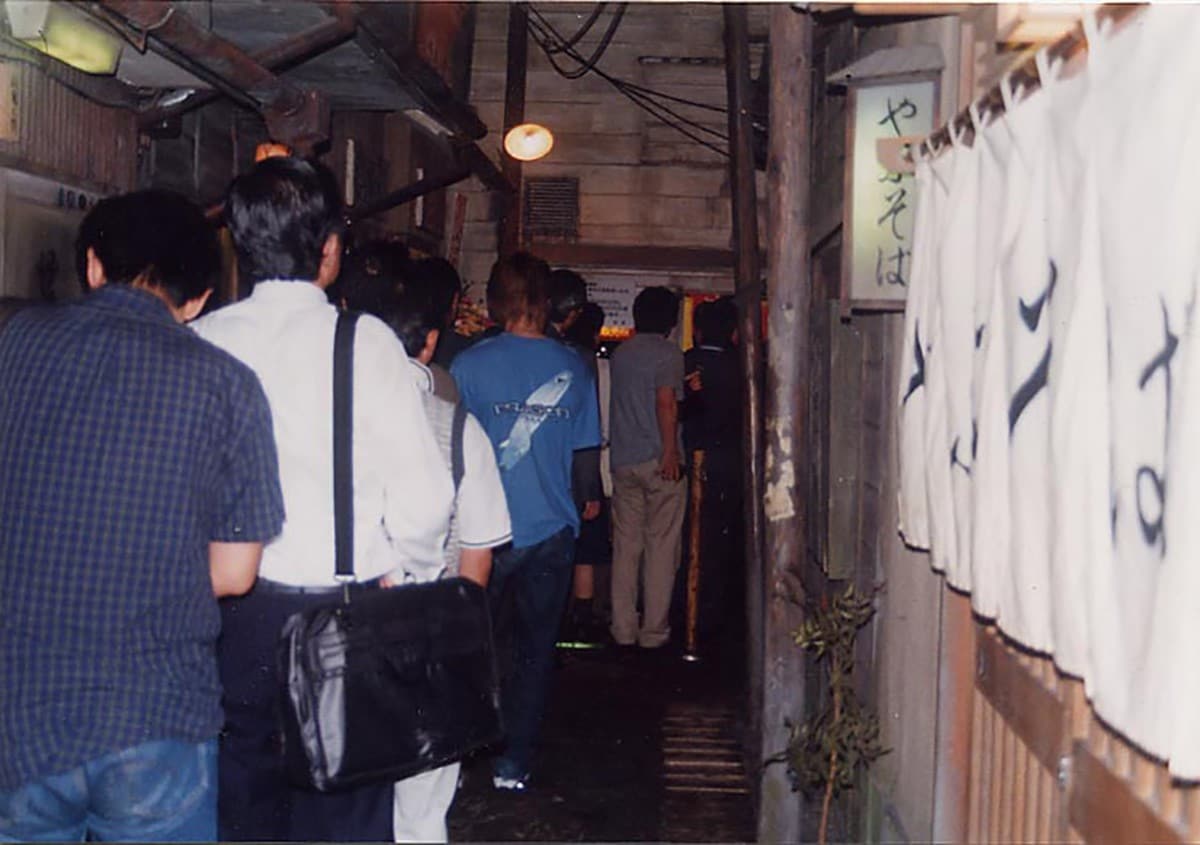 1998年出店時の行列