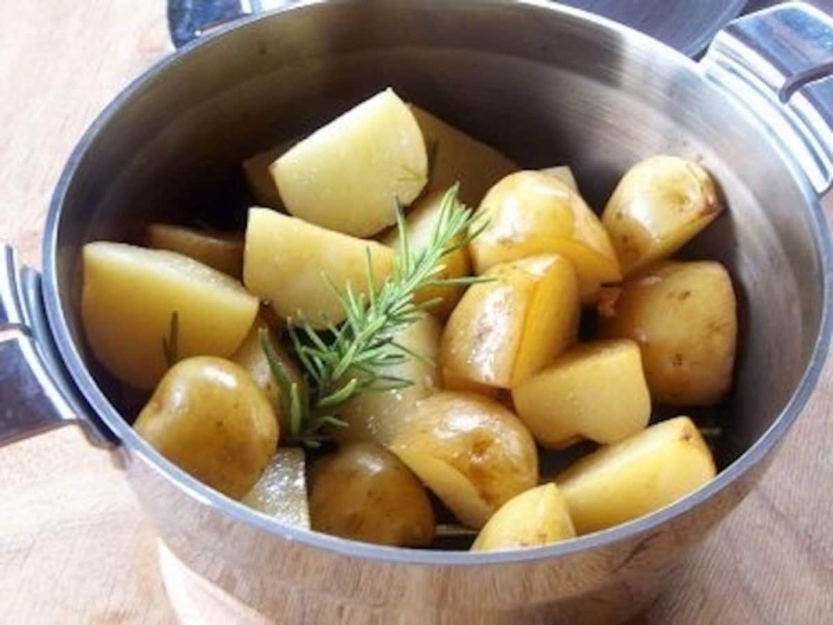 まるで無水鍋 じゃがいもの蒸し焼きレシピ 男の料理 All About まるで無水鍋 じゃがいもの蒸し焼きレシピ 男の料理 All About
