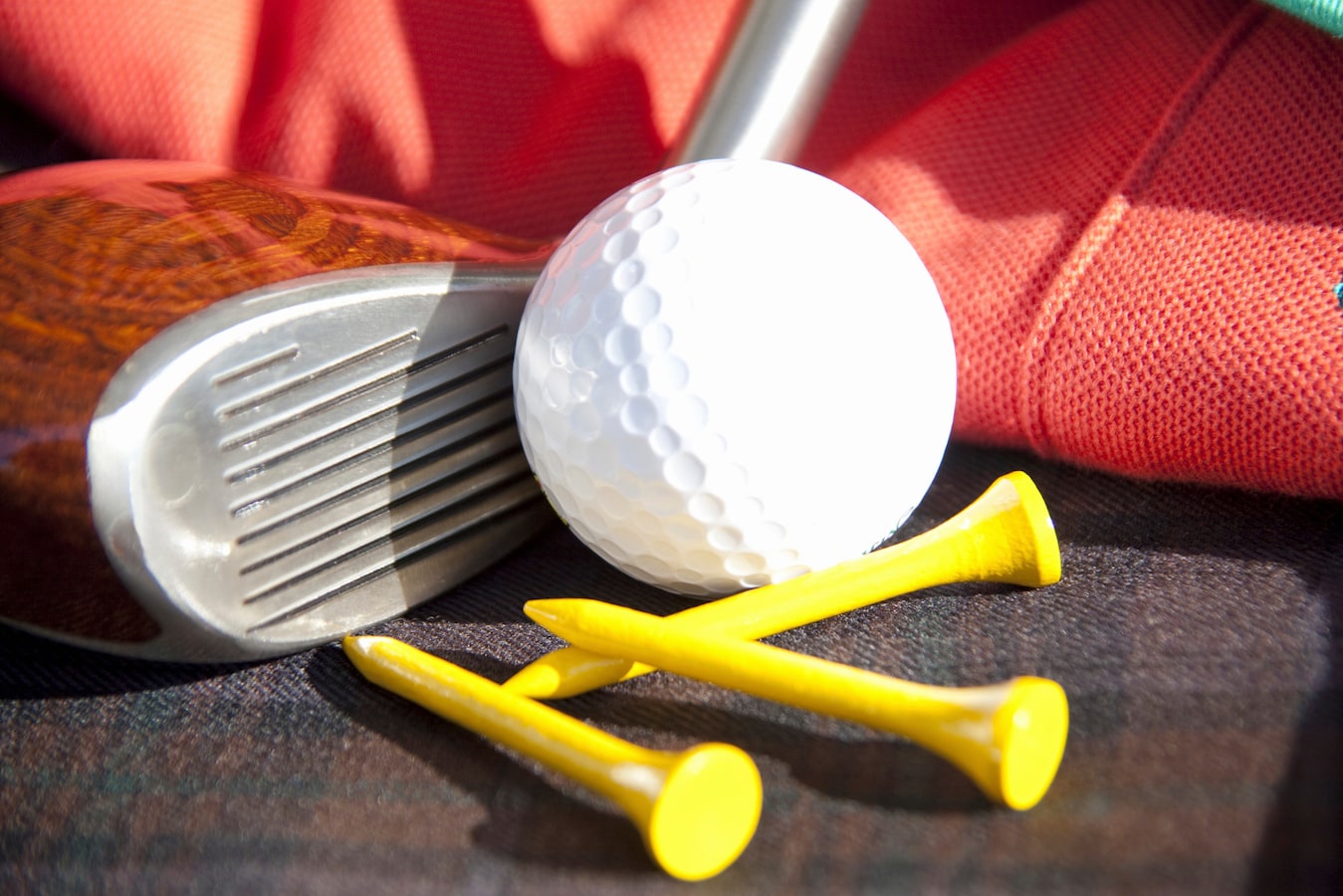 ゴルフのティーの選び方 種類によって用途とスタイルを使い分ける ゴルフ All About