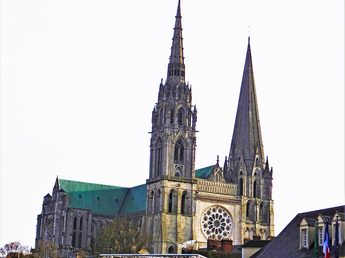 シャルトル大聖堂 フランスが誇るゴシック建築の傑作 世界遺産 All About