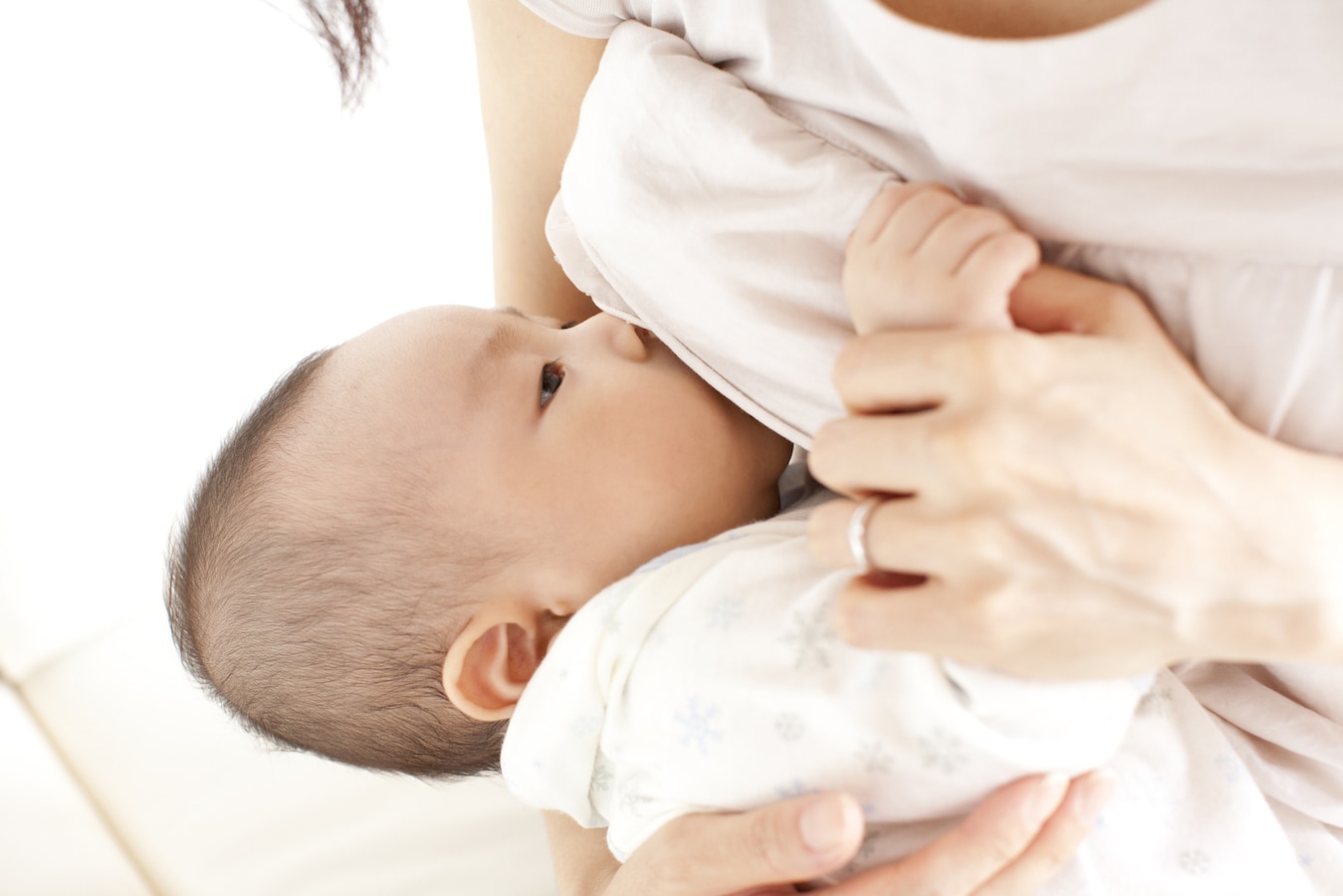 卒乳 断乳時は母乳を出し切るのが理想 おっぱいケアと注意点 母乳育児 授乳 All About