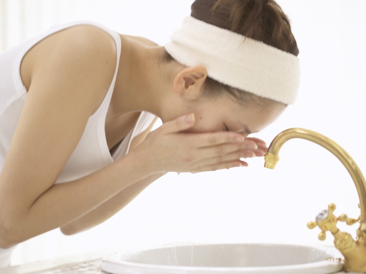 腰痛で前にかがむと痛い原因は 解消法と予防エクササイズ 腰痛 All About