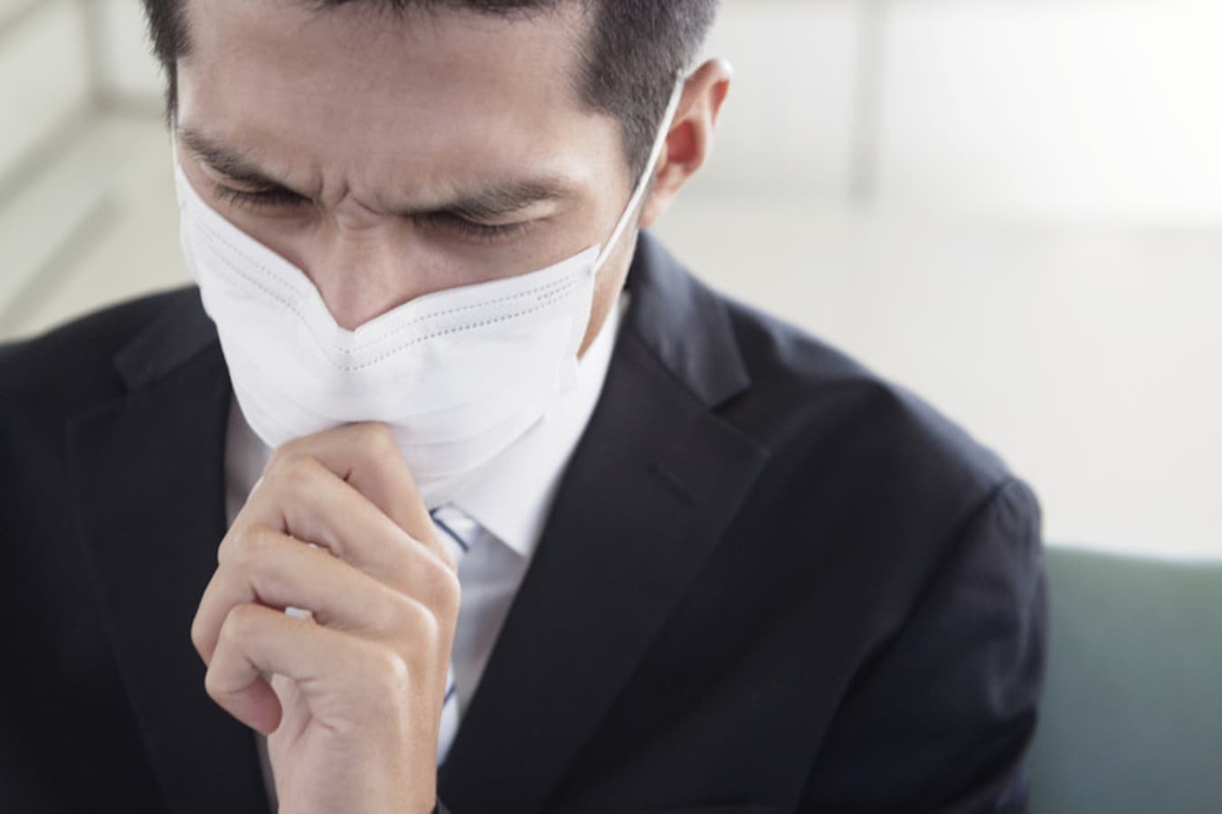 体調不良で会社を早退・欠勤するときのマナー [ビジネスマナー] All About