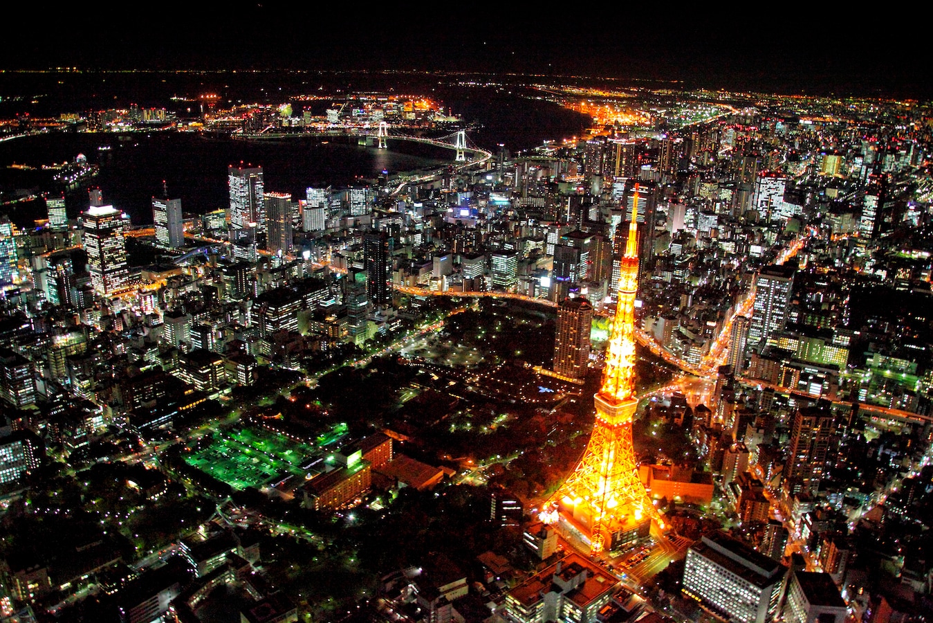 女性の夜道は危険ワースト7 犯罪の被害者にならないための防犯対策 防犯 All About