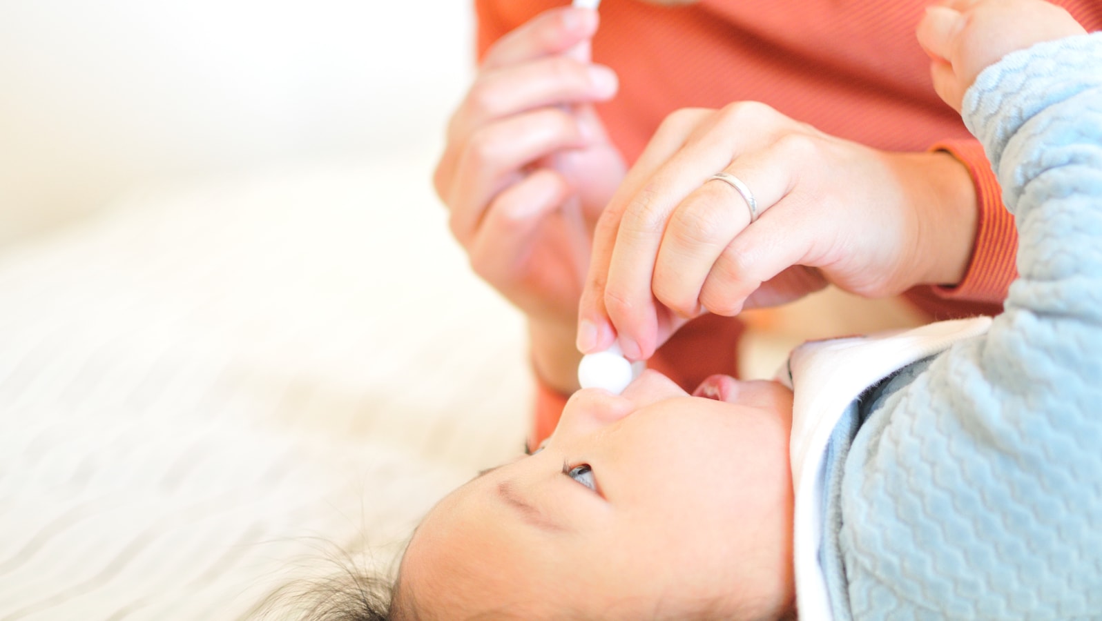 新生児 赤ちゃんの鼻水 鼻詰まりの原因と対処法 新生児育児 All About