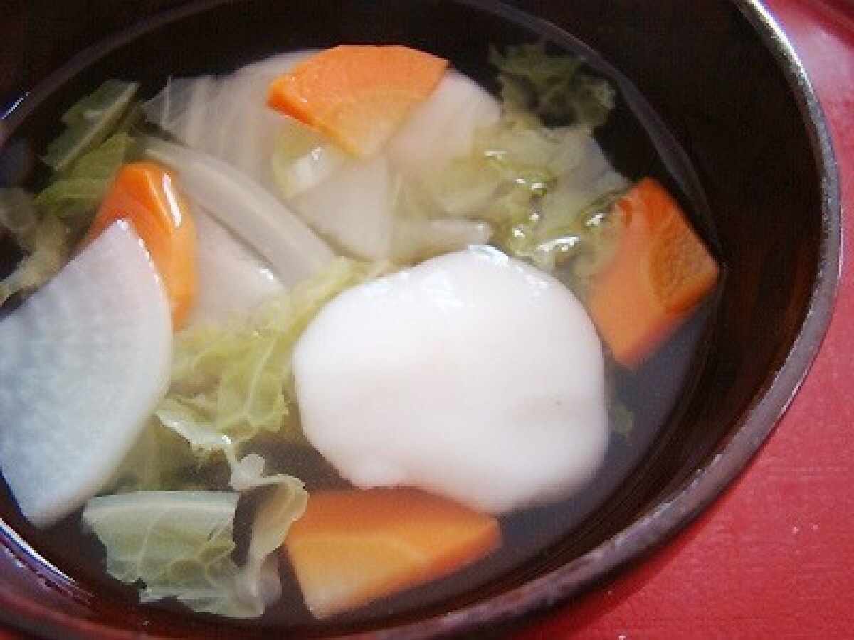 お雑煮の作り方 1歳から食べられる白玉雑煮 10分でできる離乳食 All About お雑煮の作り方 1歳から食べられる白玉雑煮 10分でできる離乳食 All About
