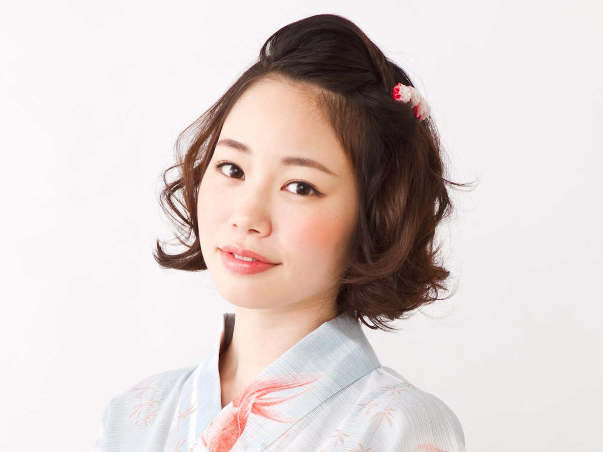 ショートボブの浴衣姿に!可憐な変形ポンパドールヘア [浴衣 ...