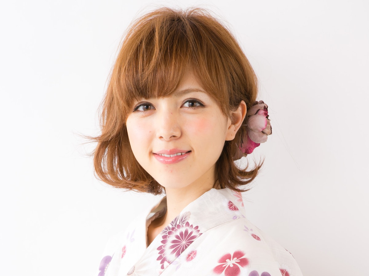 ボブの浴衣姿にガーリーな耳かけヘアアレンジ 浴衣ヘアアレンジ All