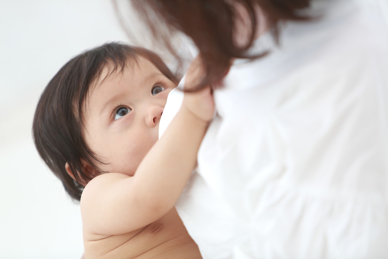 母乳のやめどきとは 断乳の時期の目安 卒乳方法に悩むママへ 乳児育児 All About