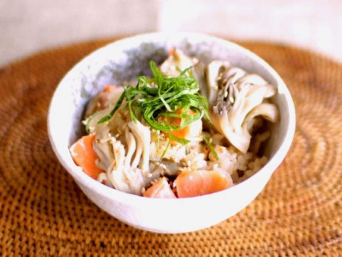 鮭と舞茸の炊き込みご飯の作り方 炊飯器で簡単ご飯レシピ ダイエットレシピ All About