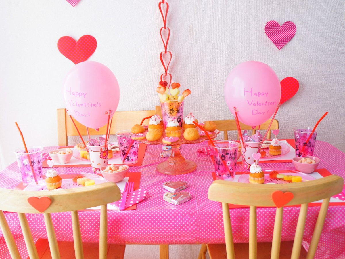 バレンタインパーティーの部屋の飾り方 飾り付けのポイントは 子供の行事 お祝い All About
