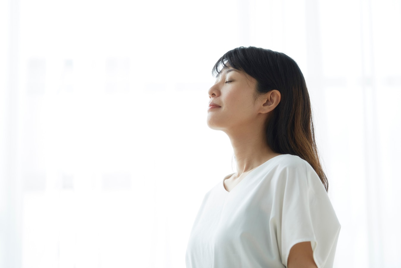 骨盤の歪み度チェック まずは自分の姿勢のタイプから診断しよう 骨盤ダイエット All About 骨盤の歪み度チェック まずは自分の姿勢のタイプから診断しよう 骨盤ダイエット All About