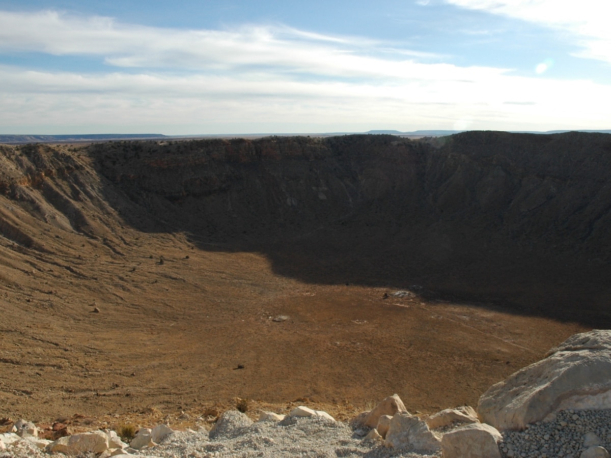 5万年前の隕石衝突跡 メテオクレーター アリゾナ州 ラスベガス All About