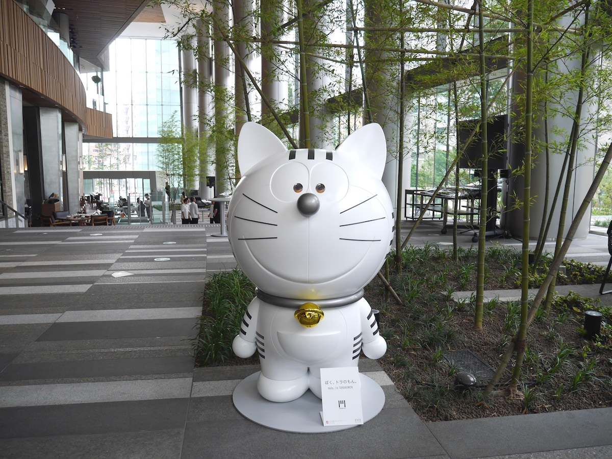 トラのもん ネコ型ビジネスロボット レジン フィギュア 虎ノ門ヒルズ