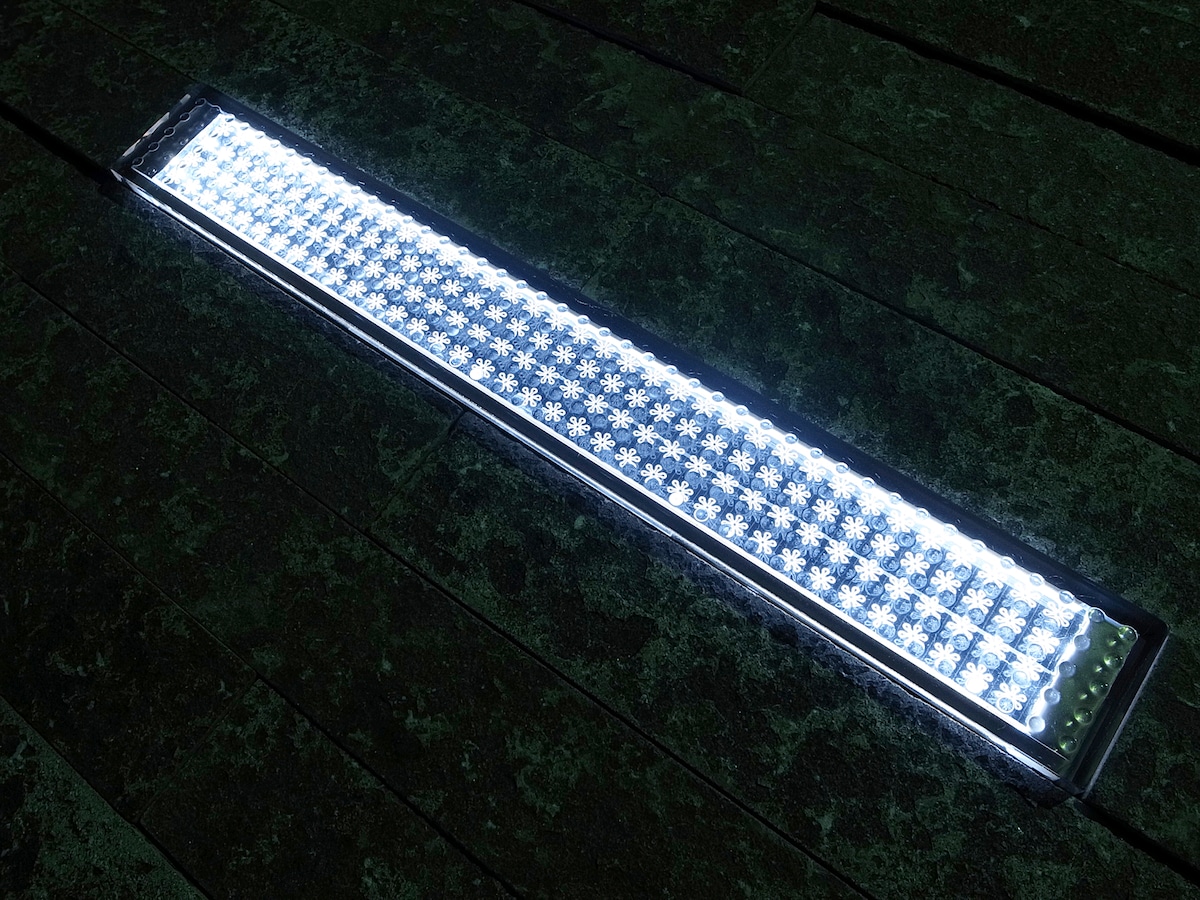 デザインと機能が進化した、LEDソーラーライト [照明・LED] All About