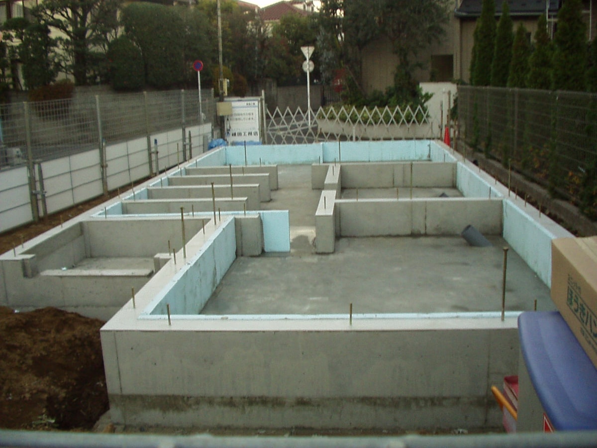 不同沈下に強い べた基礎 基礎工事の全過程 注文住宅 All About