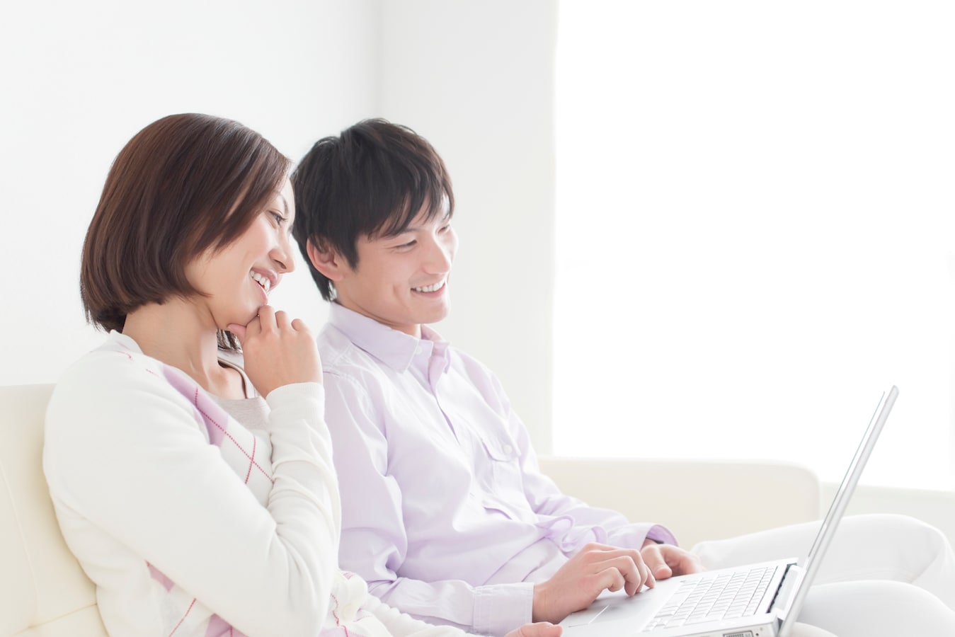 結婚の手続き 届け出をスムーズにする3つの裏ワザ 結婚式 披露宴の準備 All About 結婚の手続き 届け出をスムーズにする3つの裏ワザ 結婚式 披露宴の準備 All About