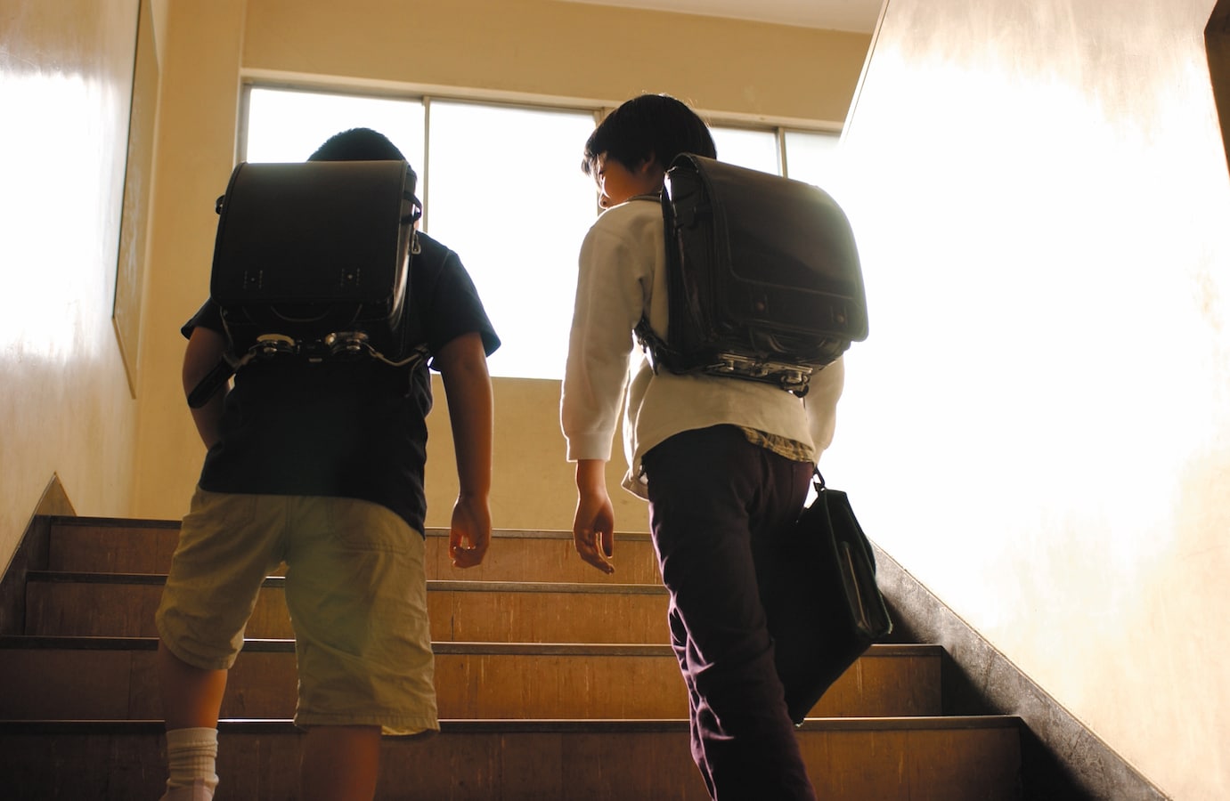 暴力行為年間1万件超え 小学生に何が起きているのか 子育て事情 All About 暴力行為年間1万件超え 小学生に何が起きているのか 子育て事情 All About
