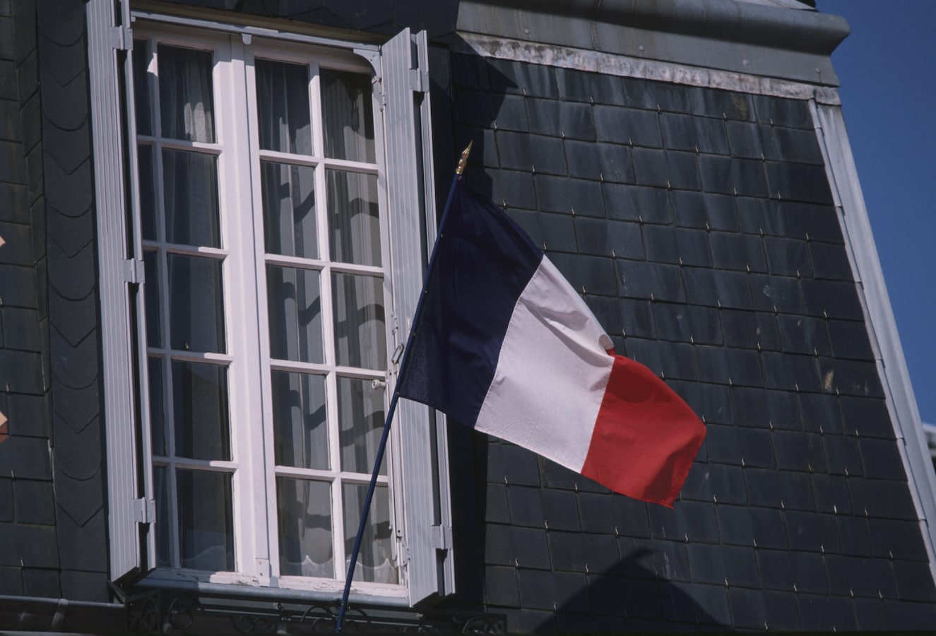 ニュースで見たフランス語 Je Suis Charlieとは フランス語 All About ニュースで見たフランス語 Je Suis Charlieとは フランス語 All About
